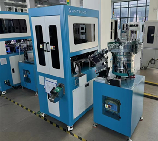 弘鹏员工夜以继日，助力客户机器设备稳定运行